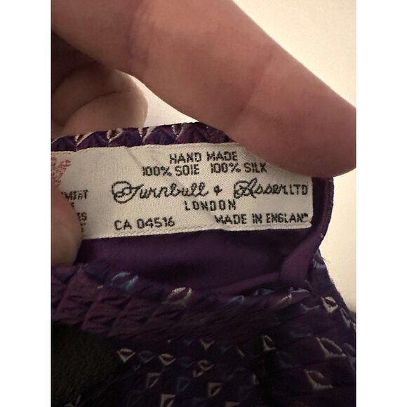Vintage Turnbull and Asser Hand Made London Silk Purple Pattern Tie - Picture 5 of 7